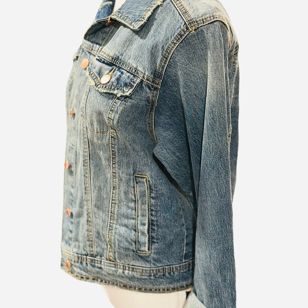 Universal Thread Women’s Denim Jacket with Copper Buttons - XS, Brand New - Picture 2 of 4